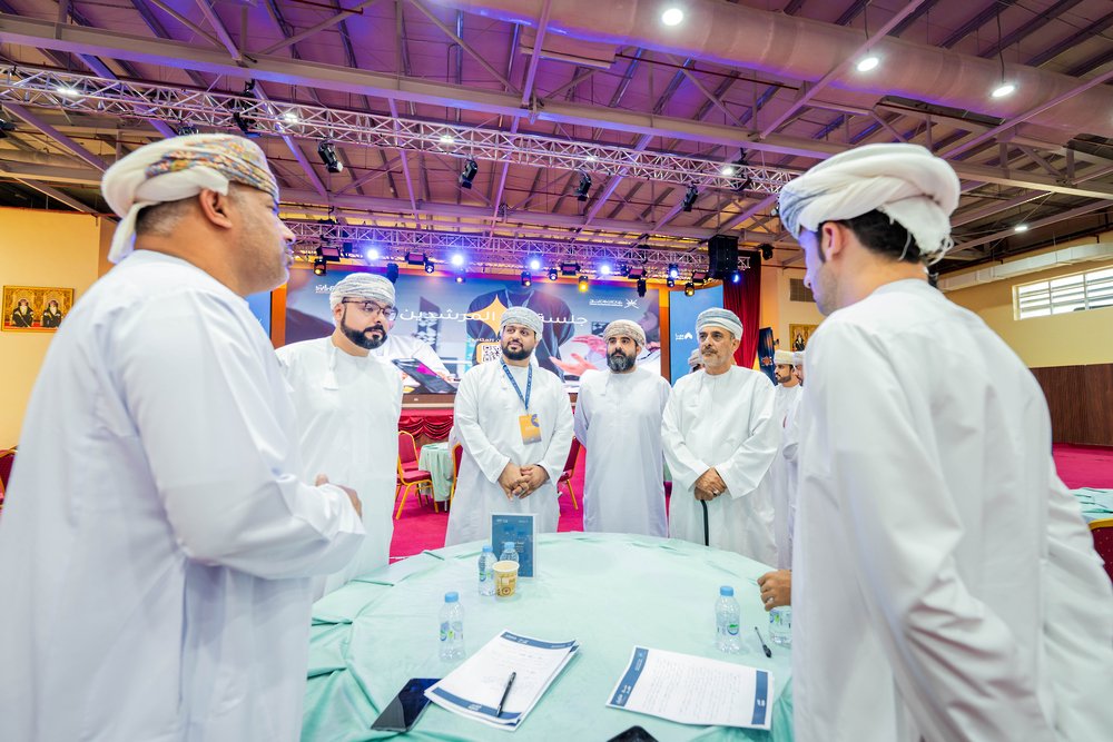 تعليمية محافظة الظاهرة تنظم أوبريت “مرافئ المجد” احتفاء بيوم تولي جلالة السلطان مقاليد الحكم