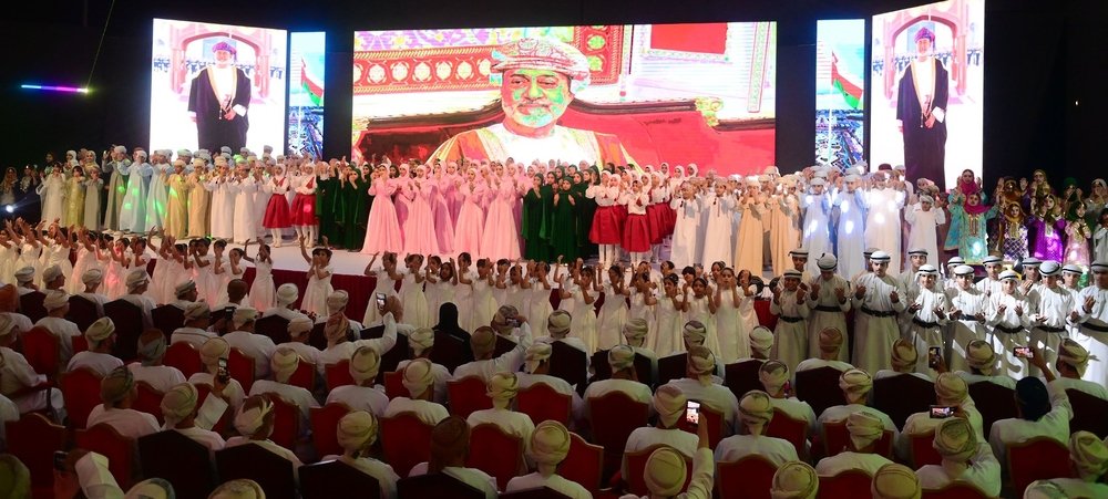 تعليمية شمال الباطنة تنظم أوبريت “هيثم المجد” احتفاء بيوم تولي جلالة السلطان مقاليد الحكم