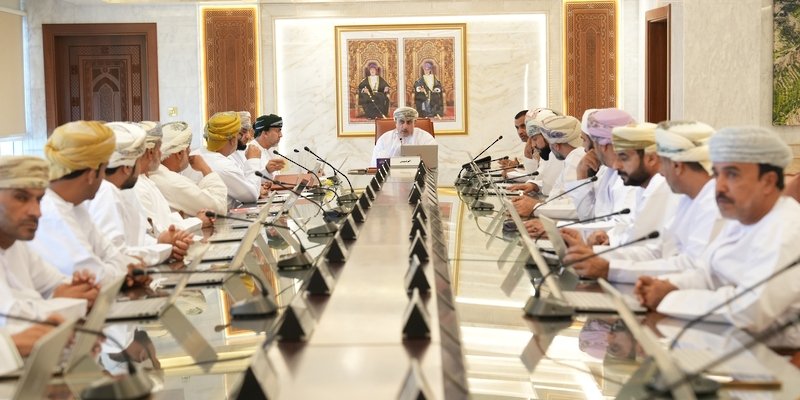 بلدي الداخلية يناقش الخطة السنوية لتطوير وتنمية المحافظة لعام 2026