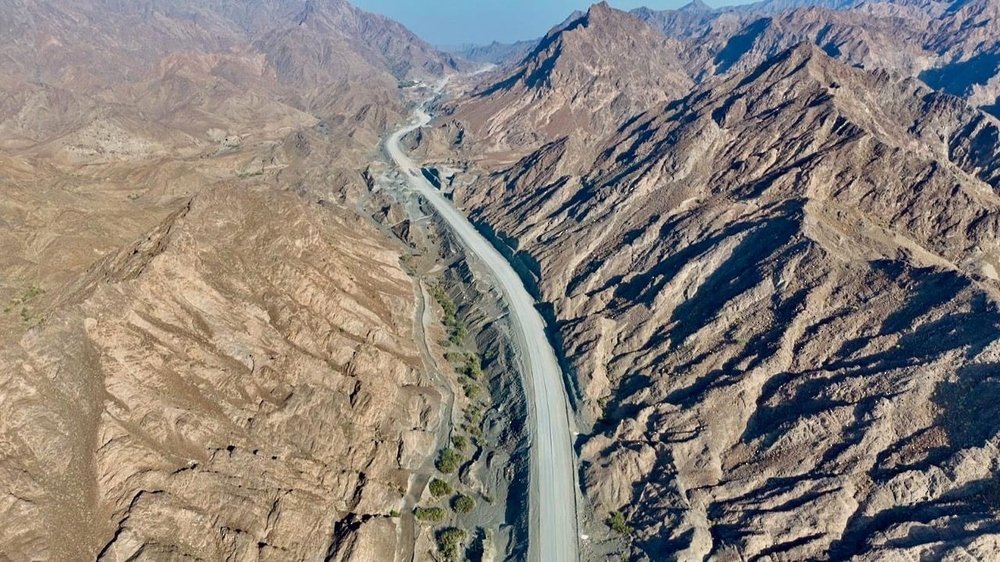 42 بالمائة نسبة الإنجاز في مشروع طريق العبيلة – الفياض بالبريمي