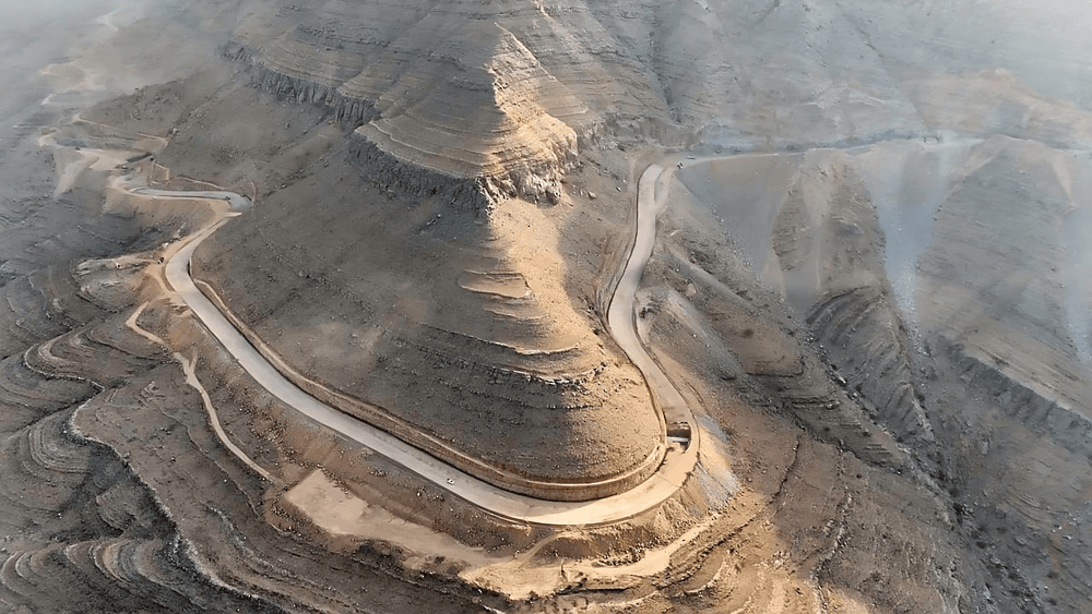 64 بالمائة نسبة الإنجاز في مشروع طريق السُّلطان فيصل بن تركي (دبا – ليما – خصب) بمحافظة مسندم