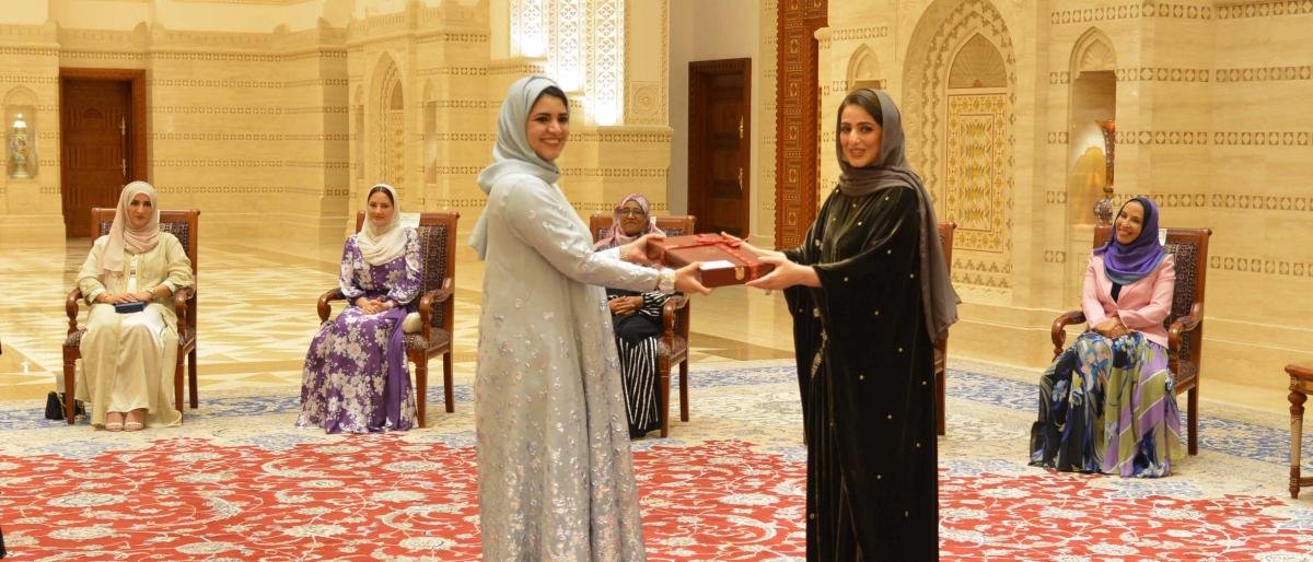 في يومها.. المرأة العُمانية تعزز حضورها بإنجازات إقليمية ودولية